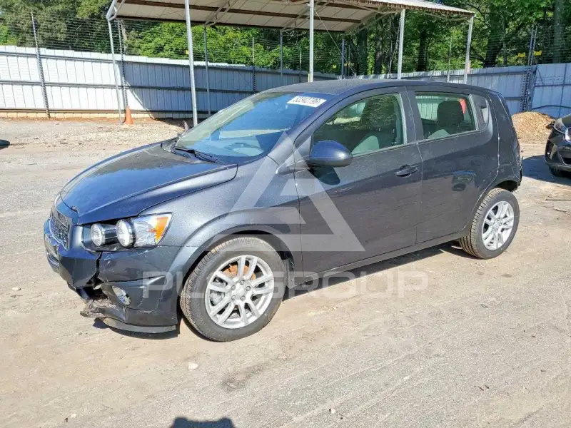 2016 Chevrolet Sonic фото