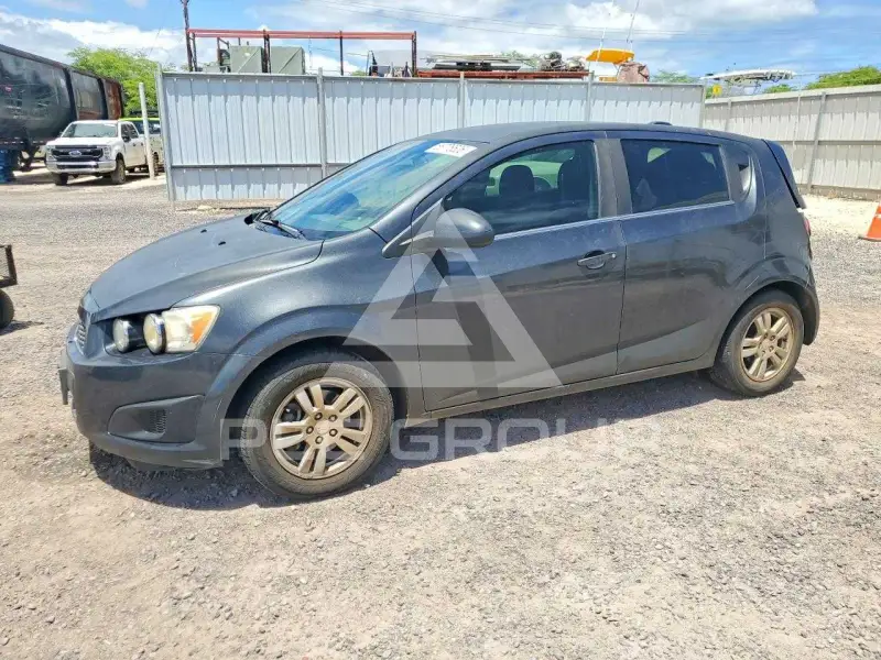 2016 Chevrolet Sonic фото