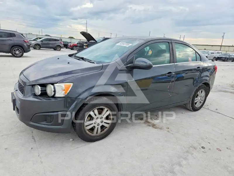 2016 Chevrolet Sonic фото