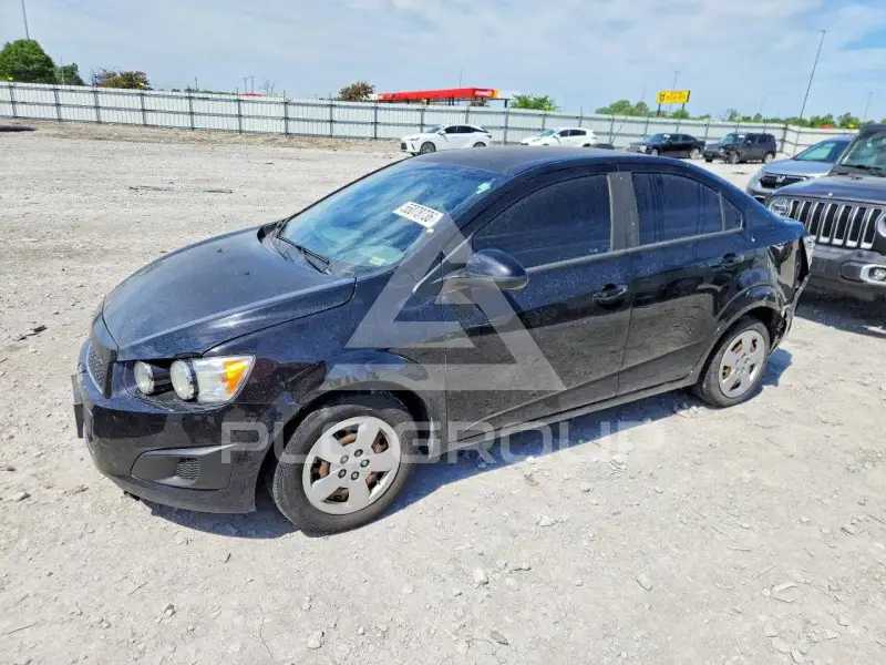 2016 Chevrolet Sonic фото