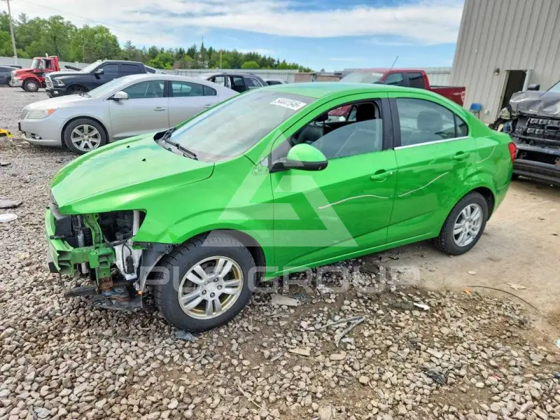 2016 Chevrolet Sonic фото