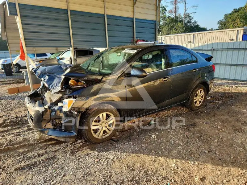 2016 Chevrolet Sonic photo