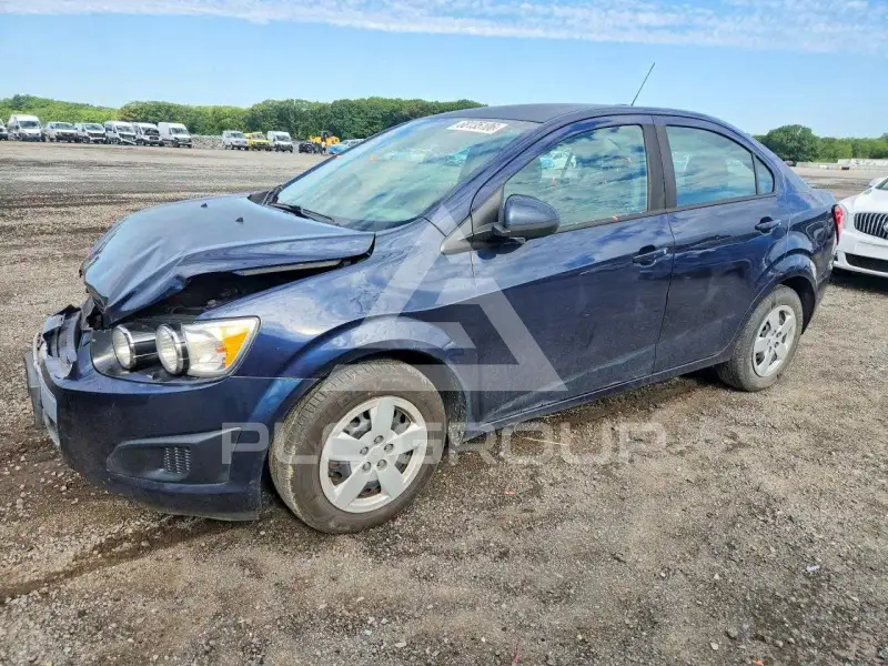 2016 Chevrolet Sonic фото