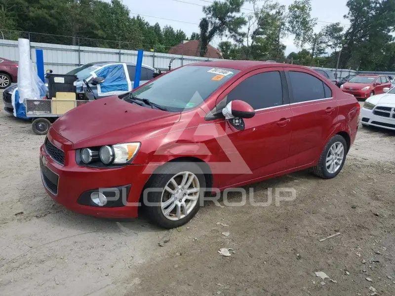 2016 Chevrolet Sonic фото