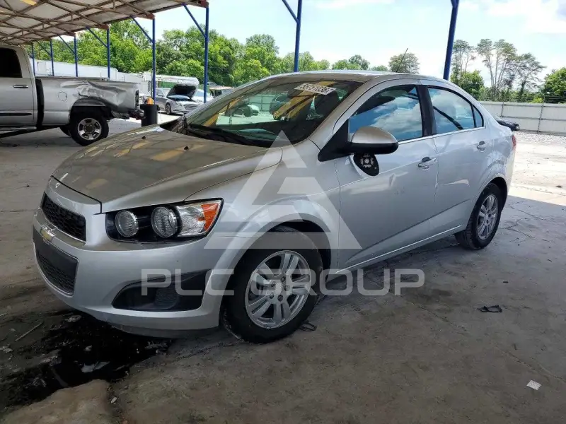2016 Chevrolet Sonic фото