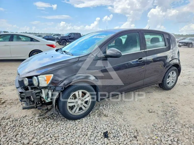 2016 Chevrolet Sonic фото