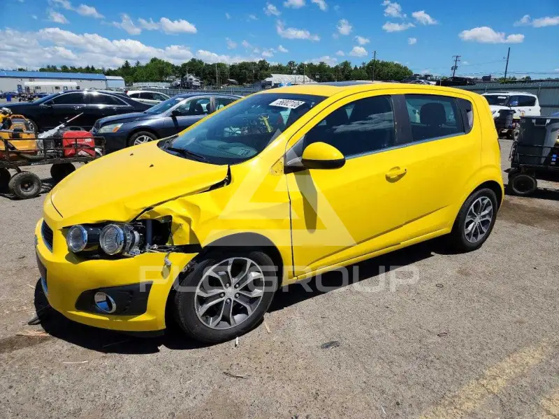 2016 Chevrolet Sonic photo