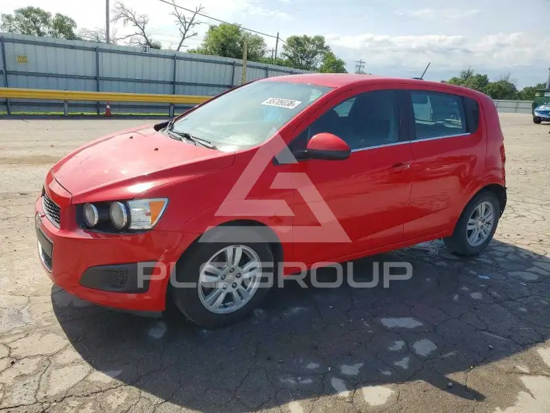 2016 Chevrolet Sonic фото