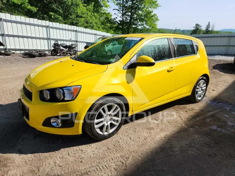 2016 Chevrolet Sonic фото