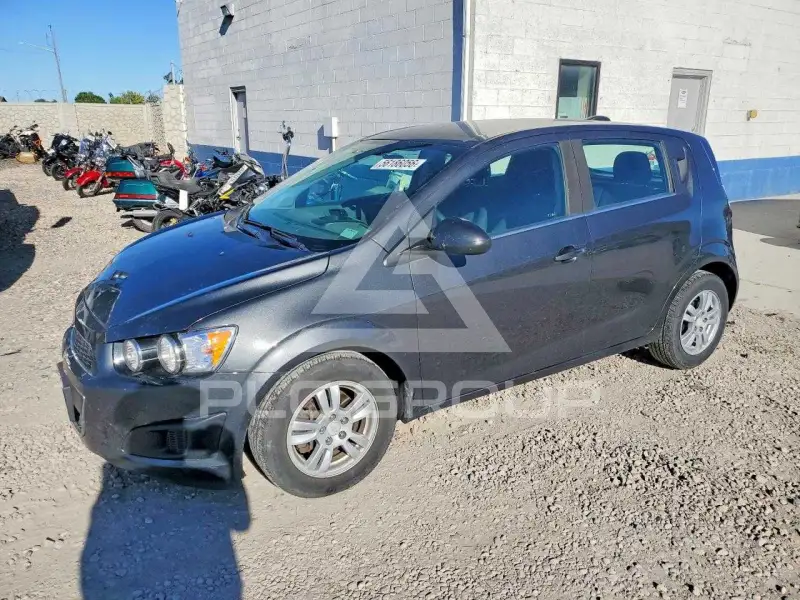 2016 Chevrolet Sonic фото
