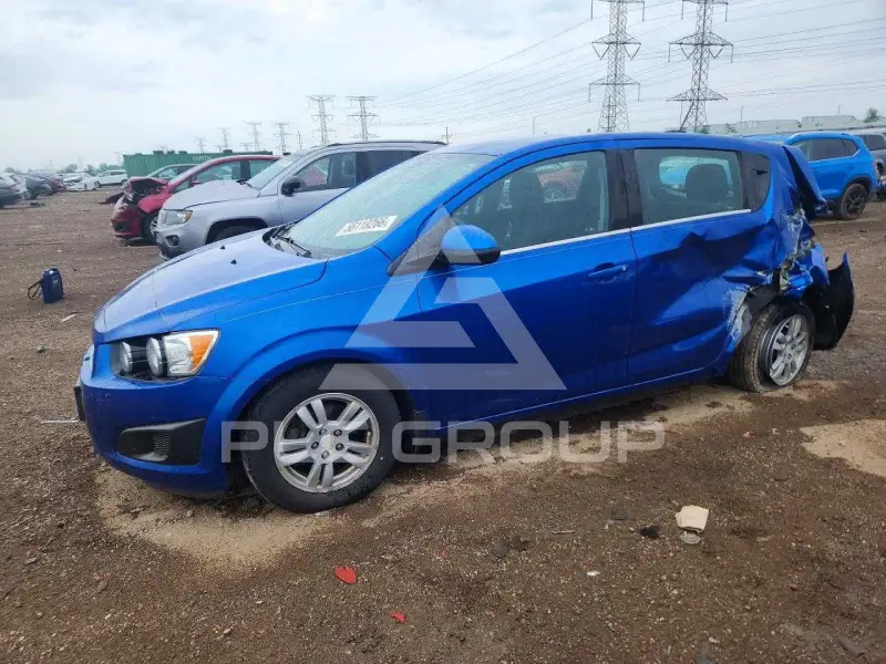 2016 Chevrolet Sonic фото