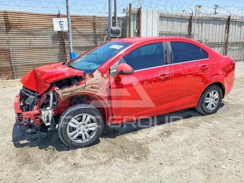 2016 Chevrolet Sonic фото