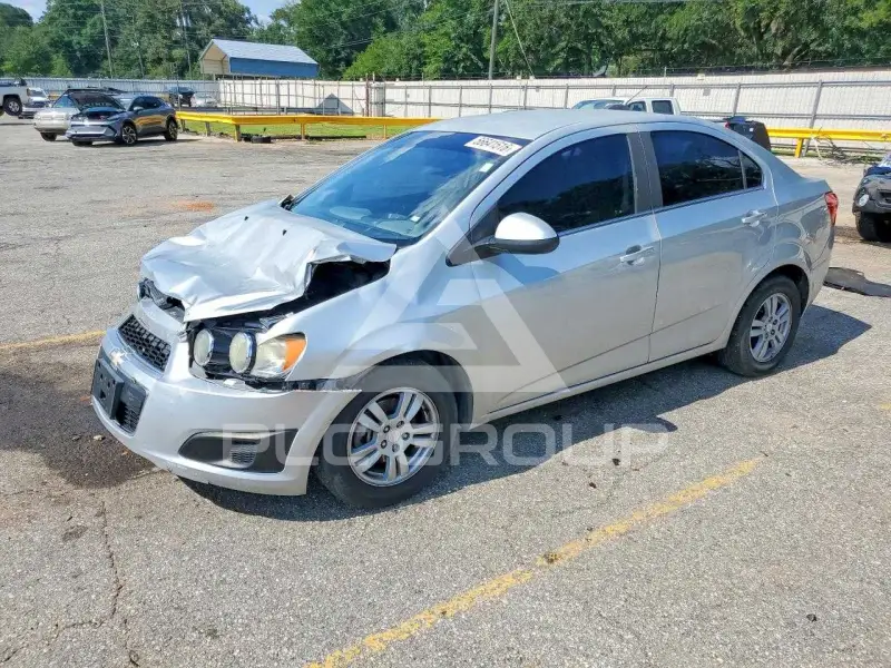 2016 Chevrolet Sonic фото