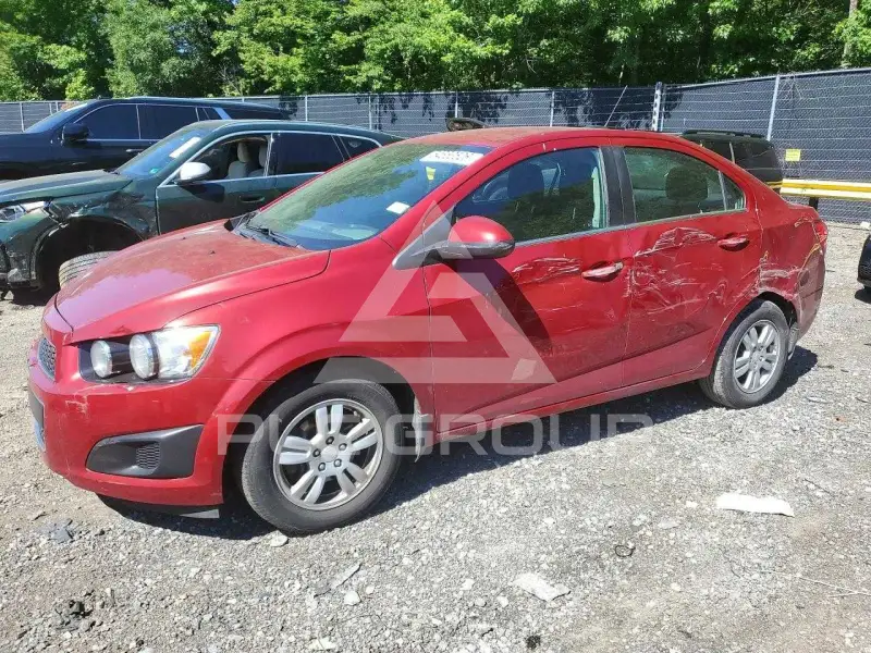 2016 Chevrolet Sonic photo