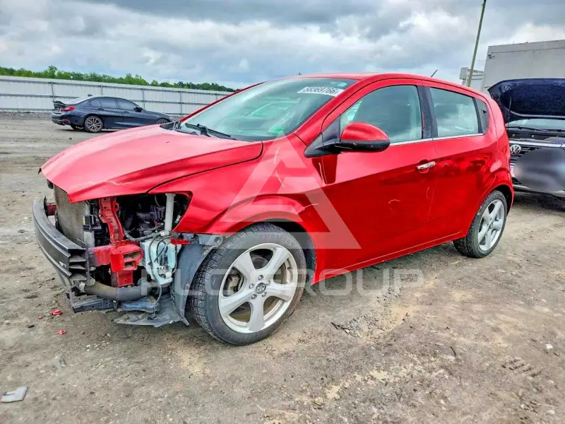 2016 Chevrolet Sonic фото