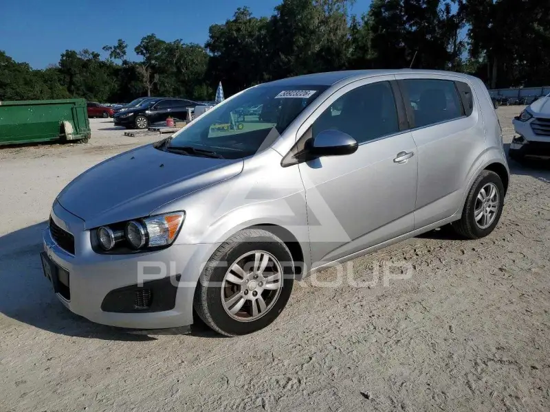 2016 Chevrolet Sonic фото