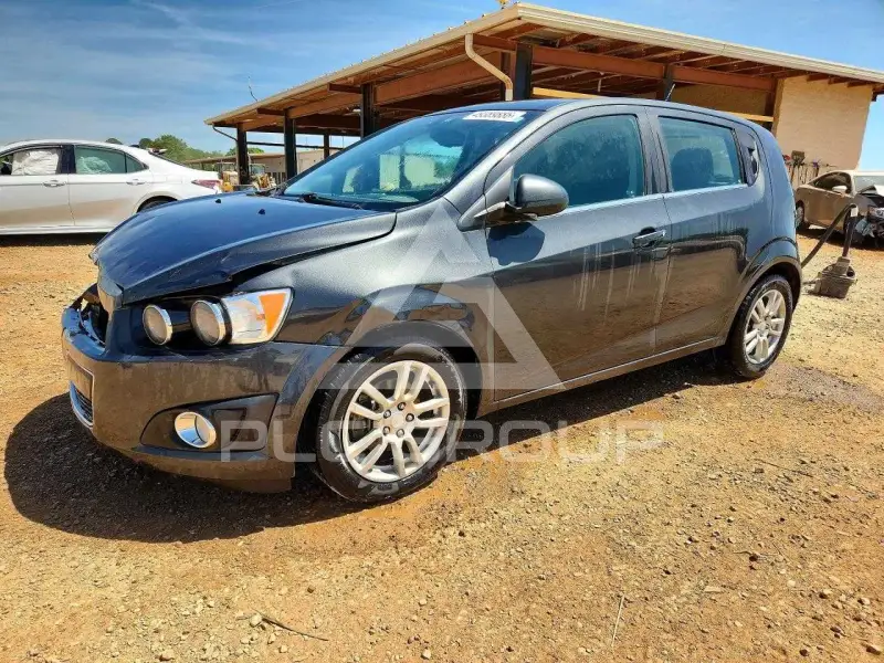 2016 Chevrolet Sonic фото