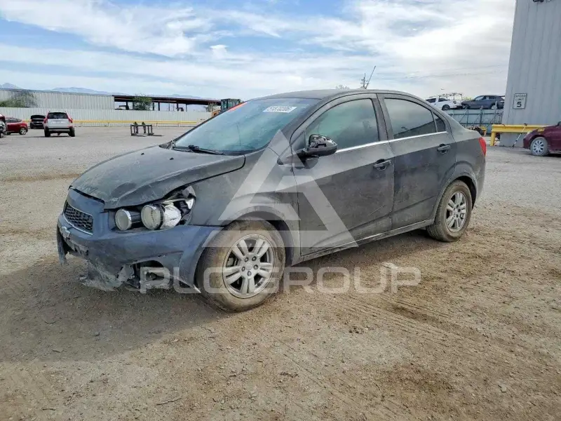 2016 Chevrolet Sonic фото