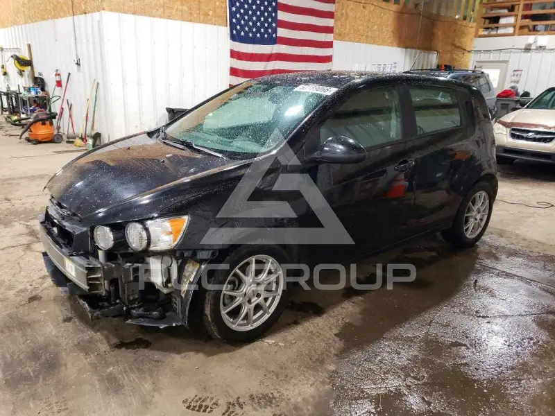 2016 Chevrolet Sonic фото