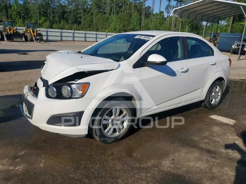 2016 Chevrolet Sonic photo