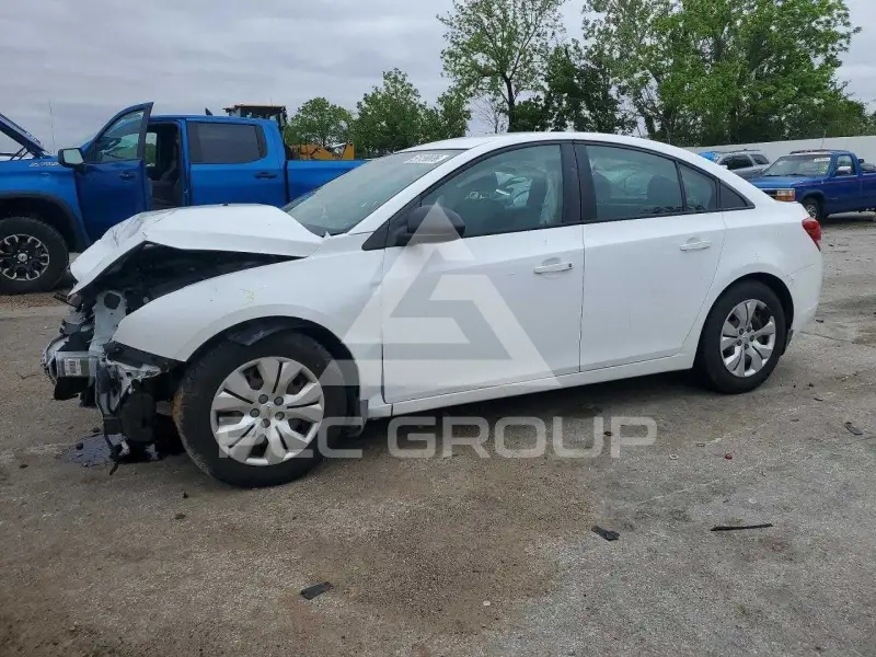 2016 Chevrolet Cruze photo