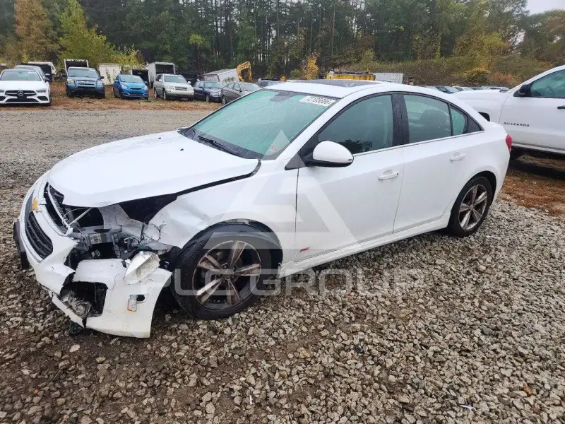 2016 Chevrolet Cruze photo