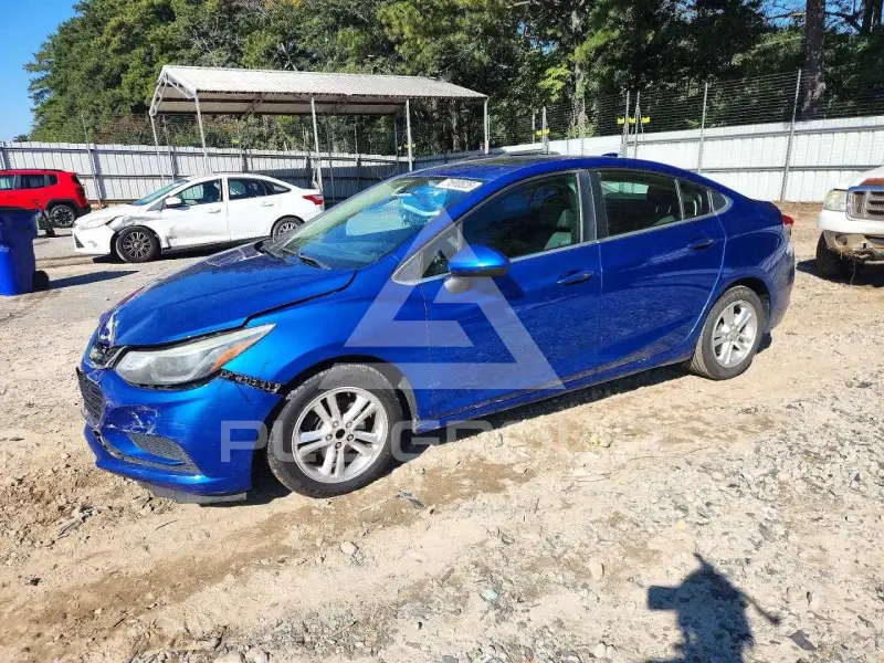 2016 Chevrolet Cruze photo
