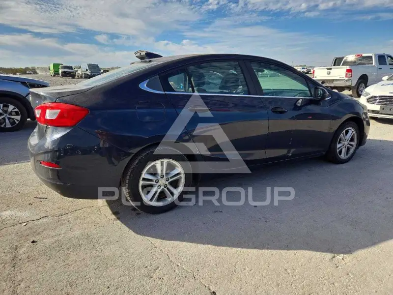 2016 Chevrolet Cruze photo