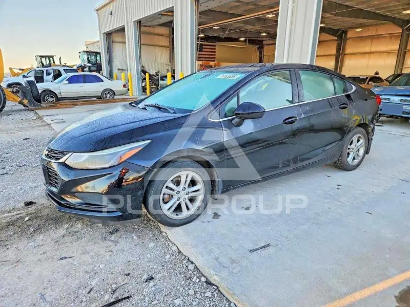 2016 Chevrolet Cruze photo
