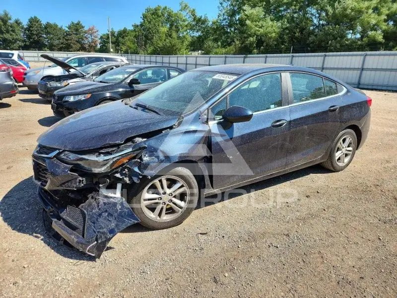 2016 Chevrolet Cruze photo