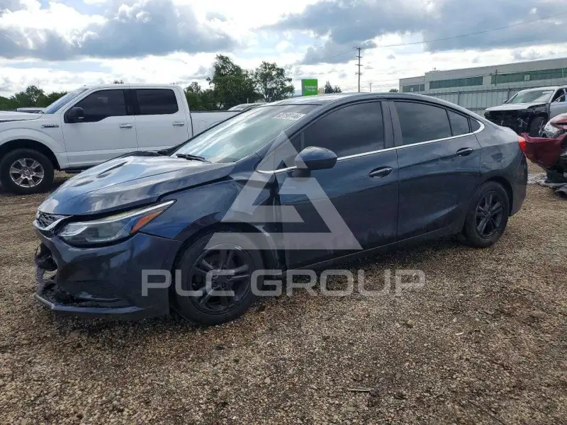 2016 Chevrolet Cruze photo