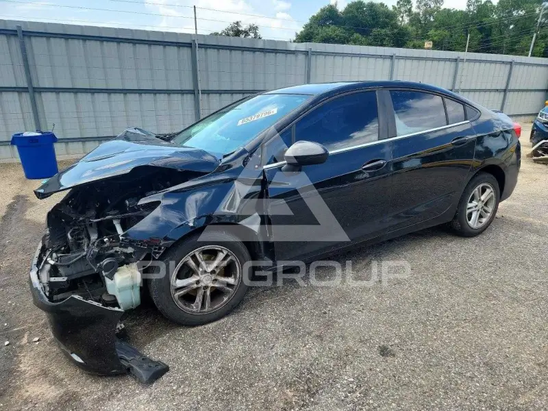 2016 Chevrolet Cruze photo