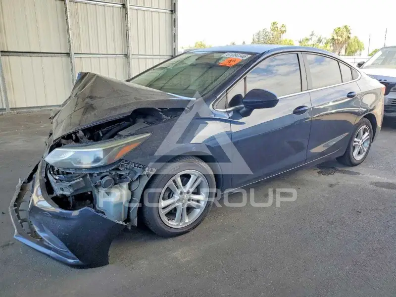 2016 Chevrolet Cruze photo