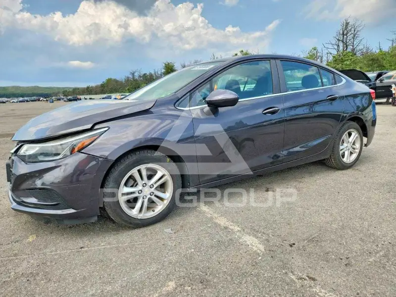2016 Chevrolet Cruze photo