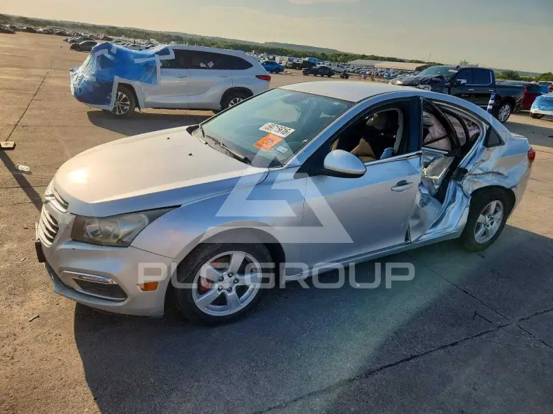 2016 Chevrolet Cruze photo