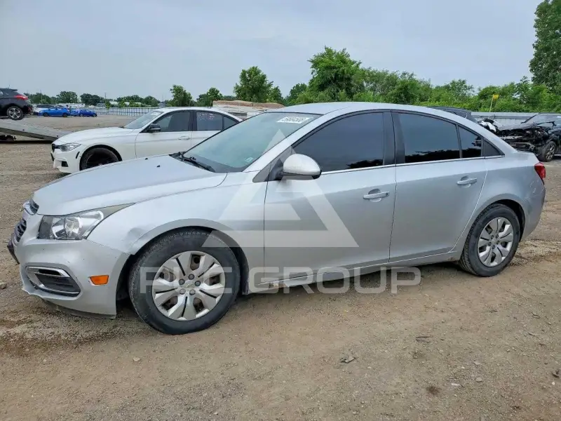 2016 Chevrolet Cruze photo