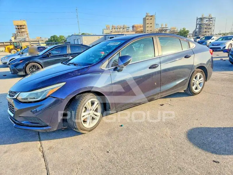 2016 Chevrolet Cruze photo