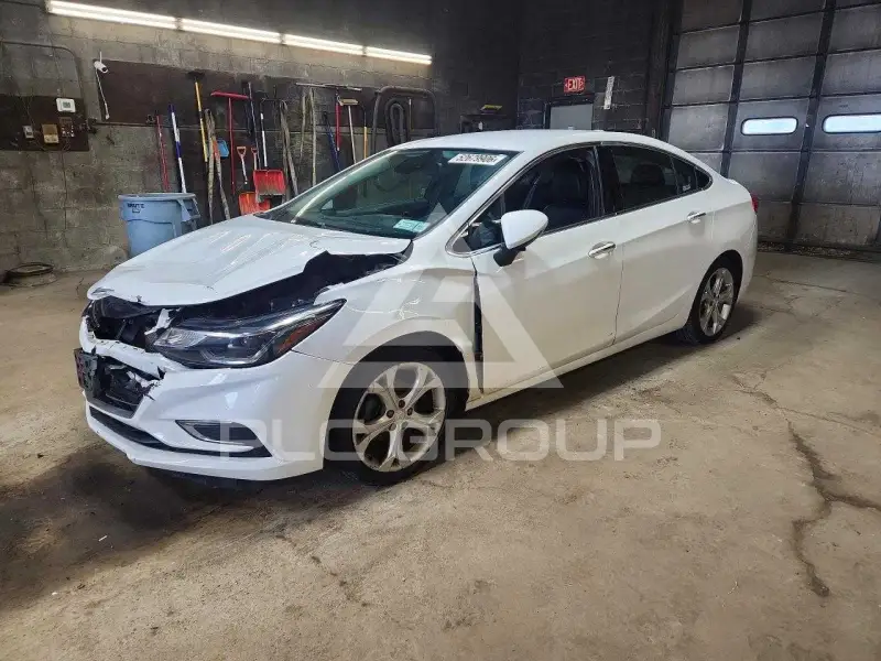 2016 Chevrolet Cruze photo