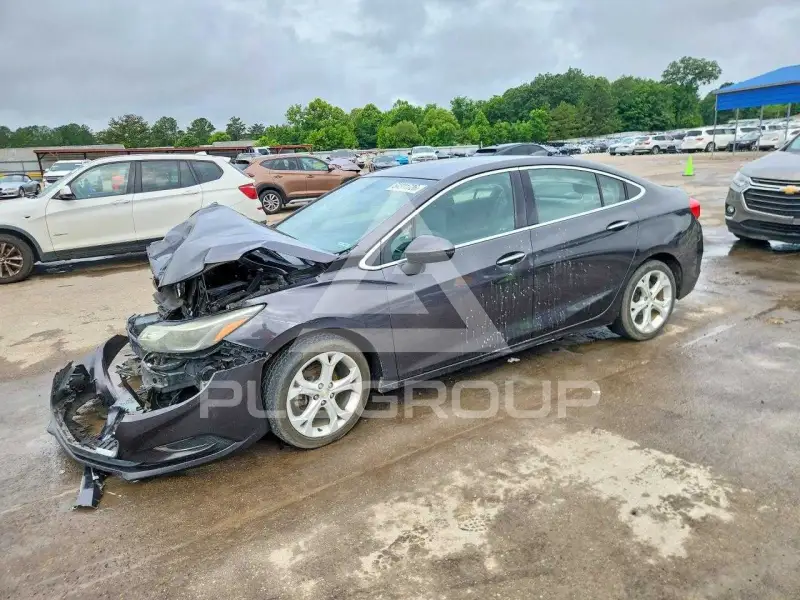 2016 Chevrolet Cruze photo