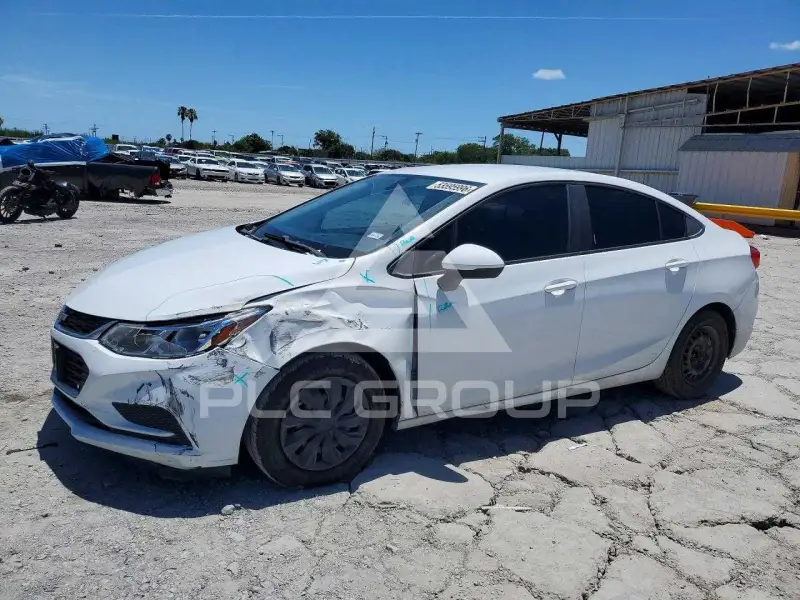 2016 Chevrolet Cruze photo