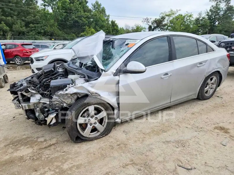 2016 Chevrolet Cruze photo