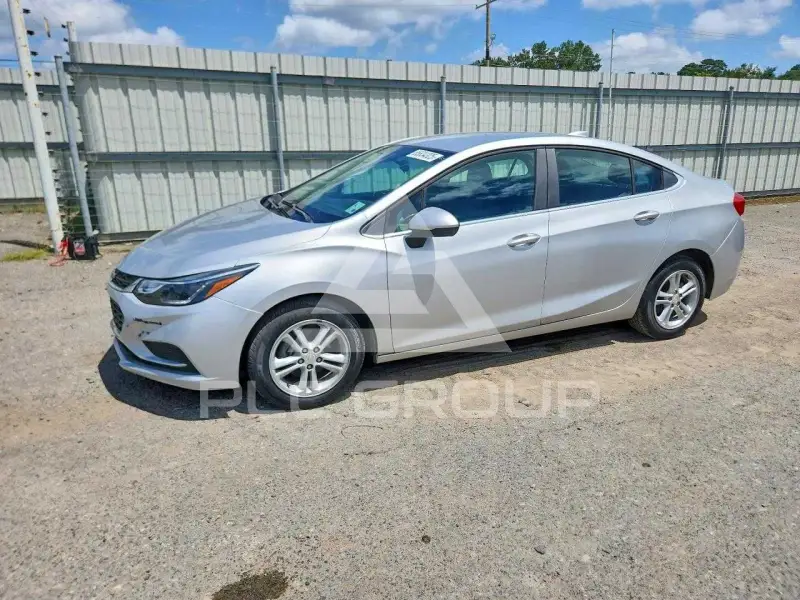 2016 Chevrolet Cruze photo