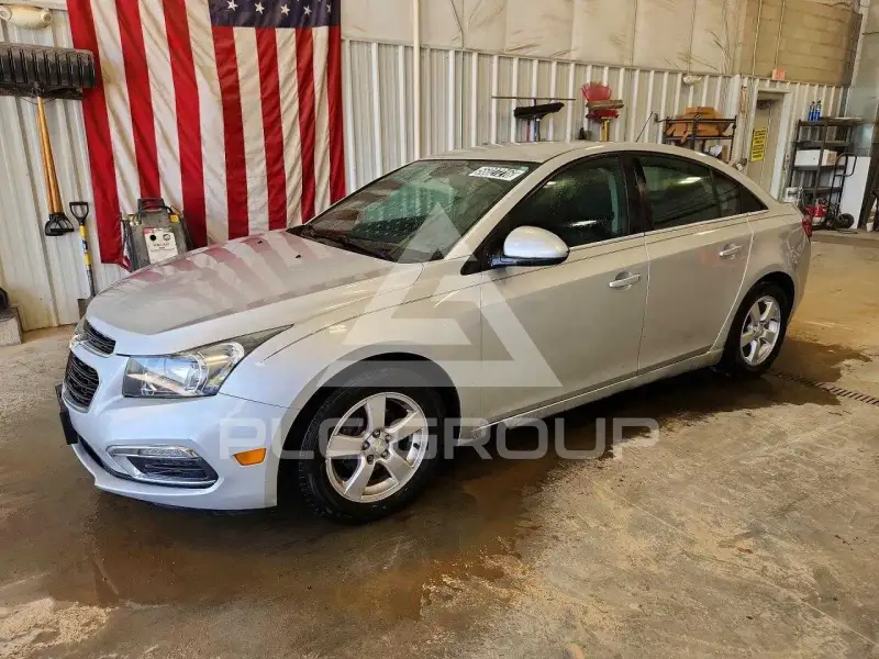 2016 Chevrolet Cruze photo