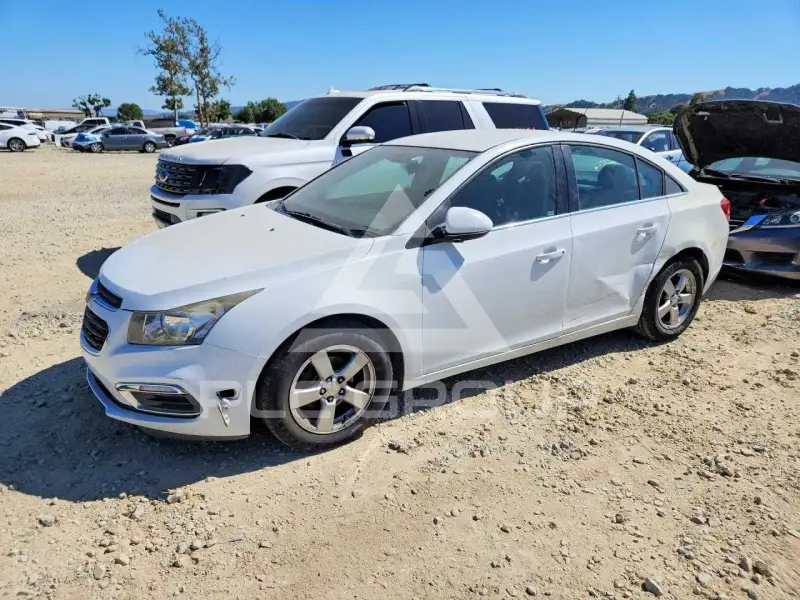 2016 Chevrolet Cruze photo