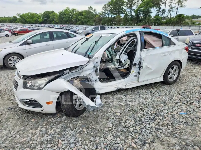 2016 Chevrolet Cruze photo