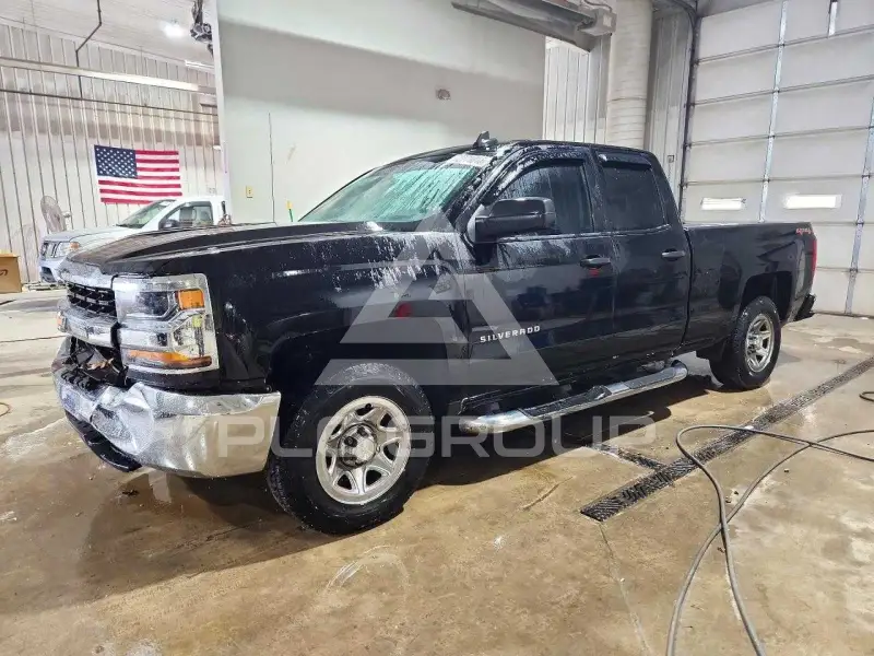 2016 Chevrolet Silverado photo