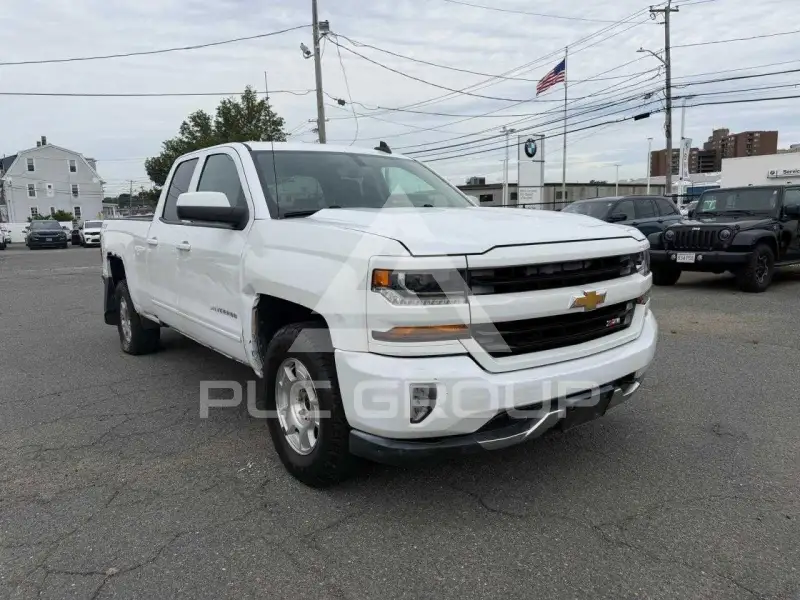 2016 Chevrolet Silverado photo