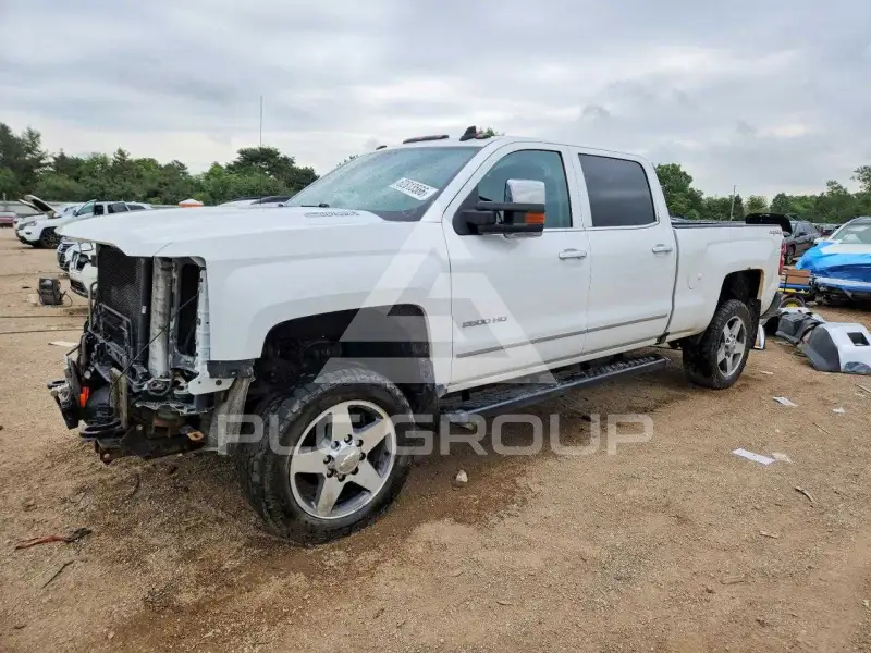 2016 Chevrolet Silverado photo
