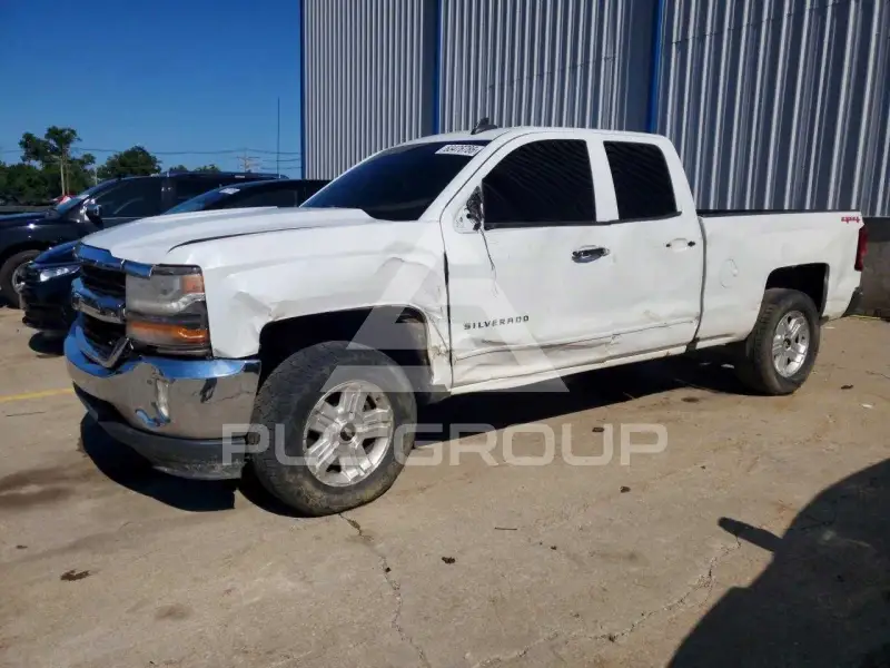 2016 Chevrolet Silverado photo