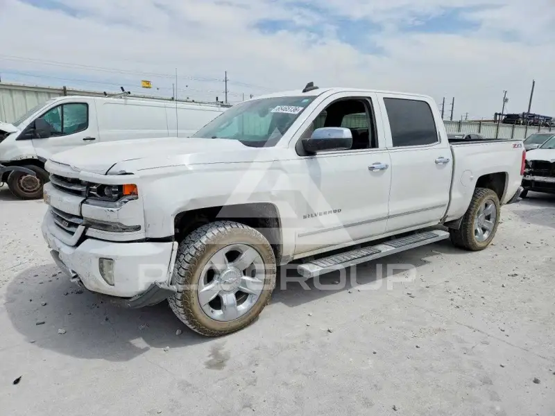 2016 Chevrolet Silverado photo